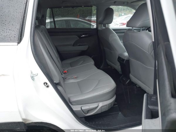 2023 TOYOTA HIGHLANDER XLE