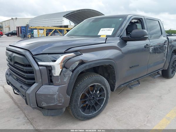 2023 TOYOTA TUNDRA SR5