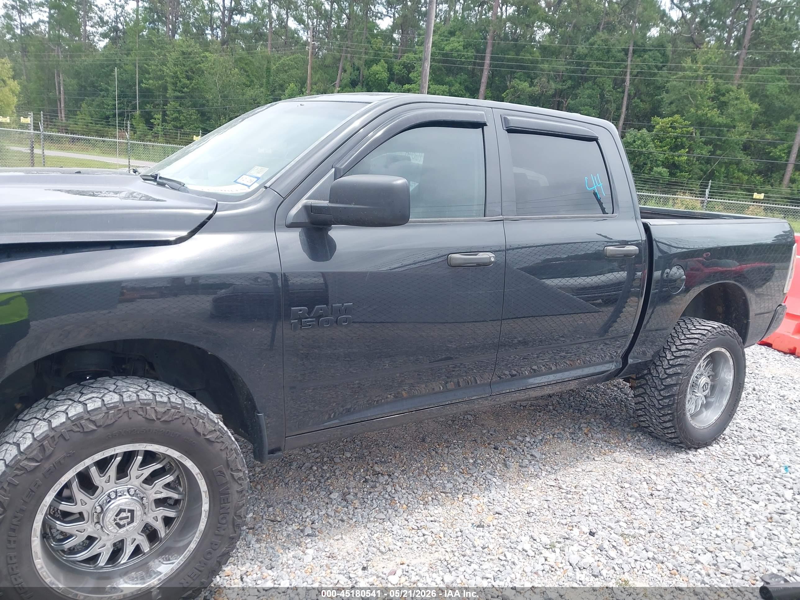 2016 RAM 1500 EXPRESS