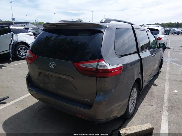 2015 TOYOTA SIENNA XLE 8 PASSENGER — I4