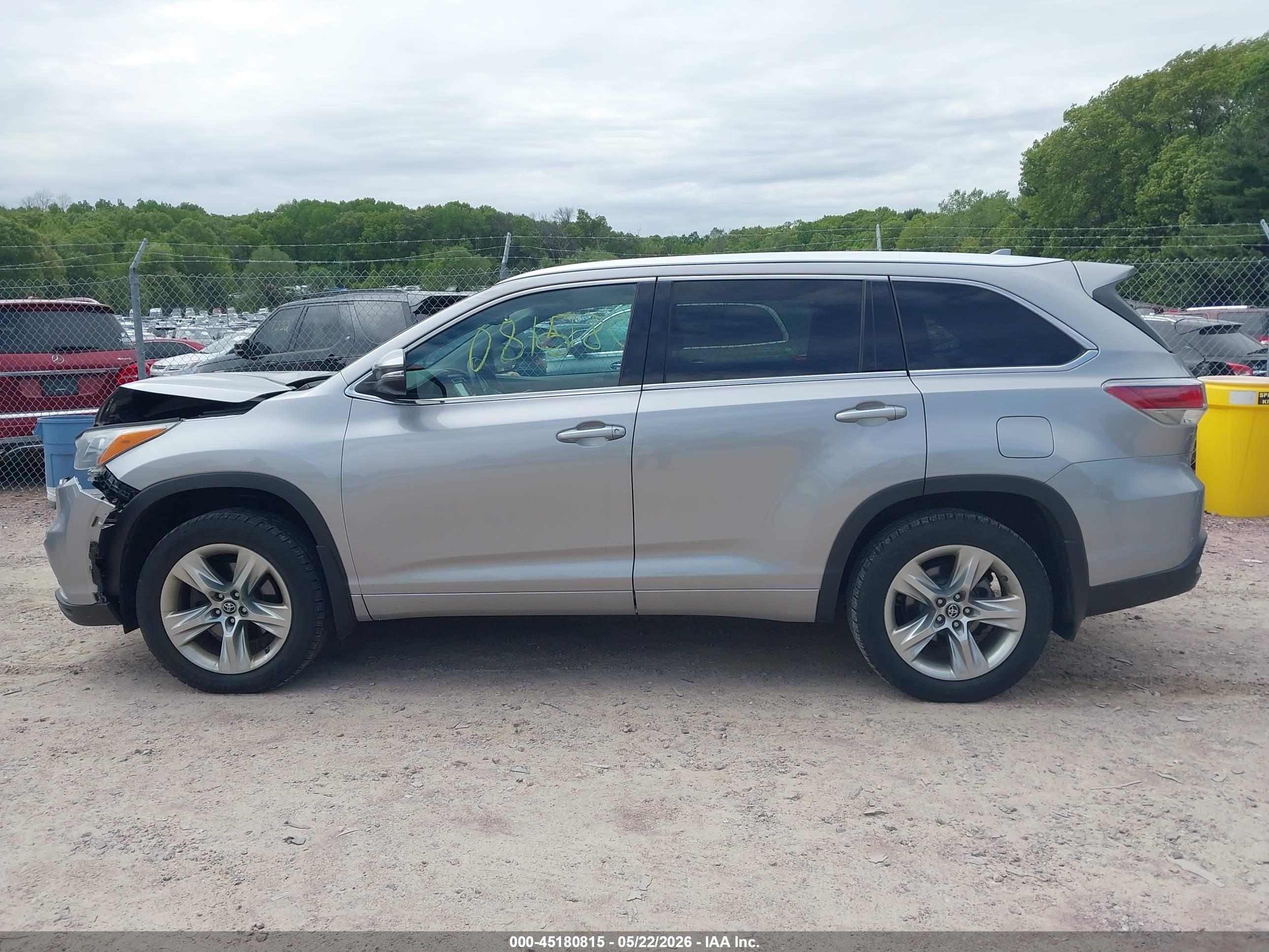 2016 TOYOTA HIGHLANDER LIMITED V6