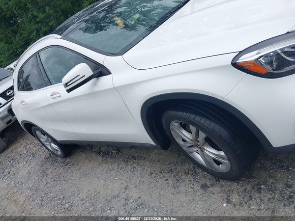 2020 MERCEDES-BENZ GLA 250 GLA250 — I116