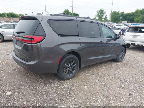 2022 CHRYSLER PACIFICA TOURING L AWD