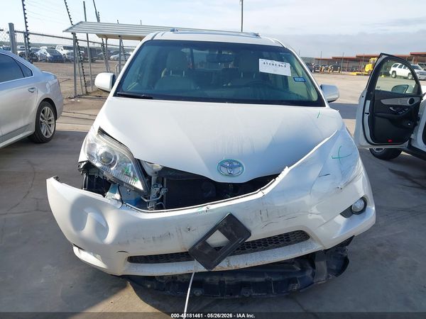 2017 TOYOTA SIENNA XLE PREMIUM 8 PASSENGER