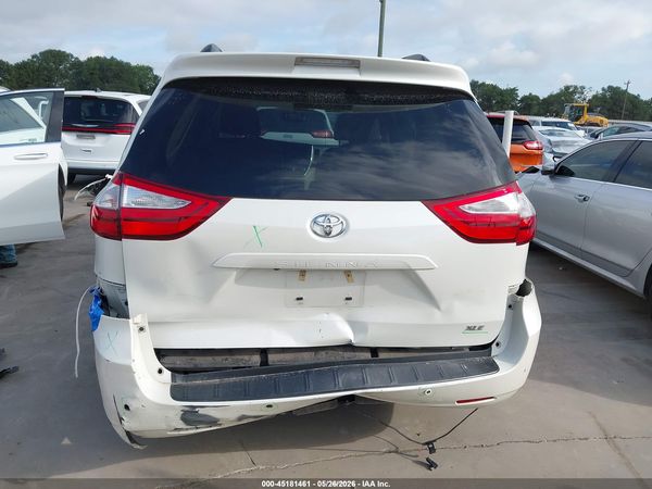 2017 TOYOTA SIENNA XLE PREMIUM 8 PASSENGER