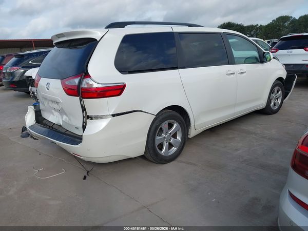 2017 TOYOTA SIENNA XLE PREMIUM 8 PASSENGER