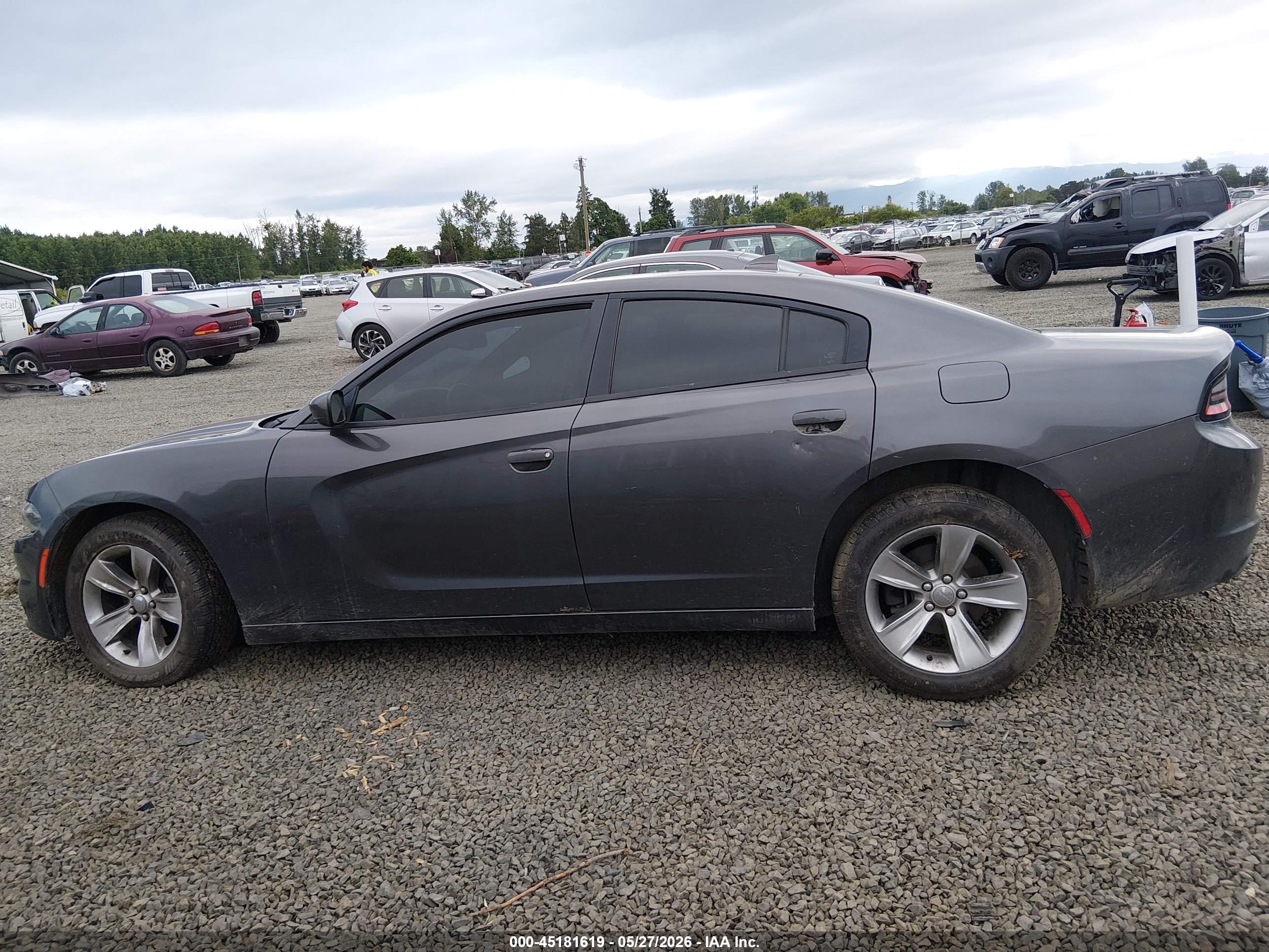 2016 DODGE CHARGER SXT