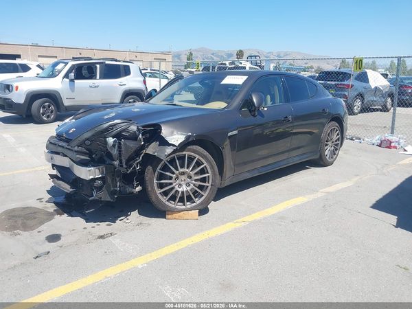 2012 PORSCHE PANAMERA 4