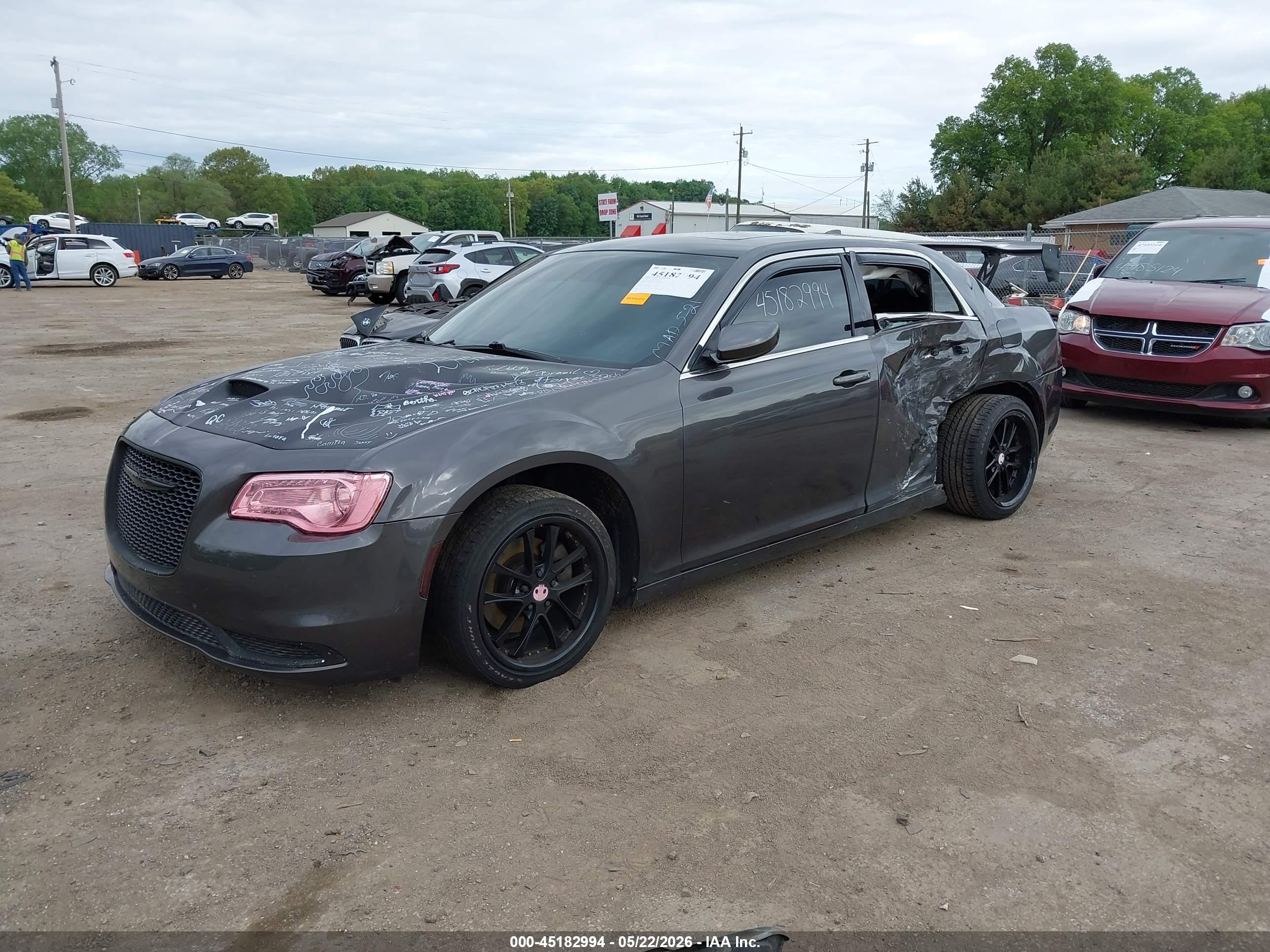 2020 CHRYSLER 300 TOURING L — I2