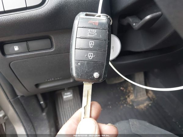 2017 KIA SORENTO 2.4L LX
