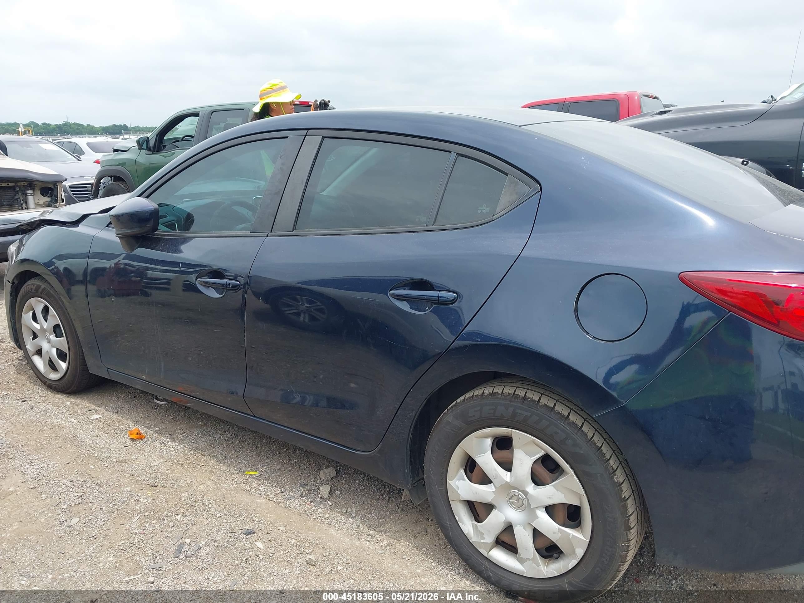 2016 MAZDA MAZDA3 I SPORT