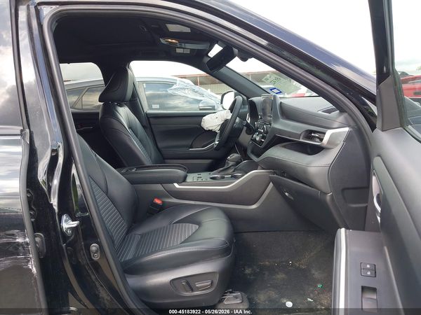 2024 TOYOTA HIGHLANDER XSE