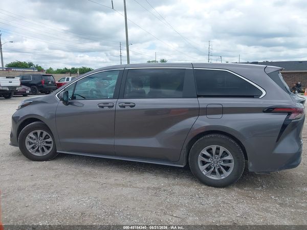 2024 TOYOTA SIENNA LE