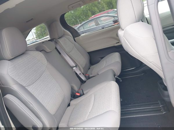 2024 TOYOTA SIENNA LE