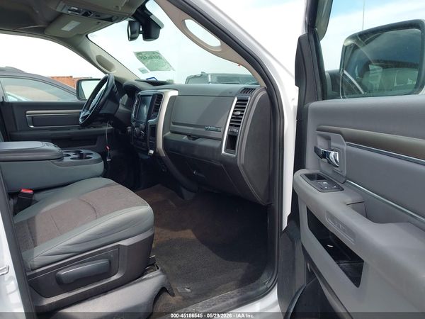 2017 RAM 1500 BIG HORN  4X2 6'4 BOX