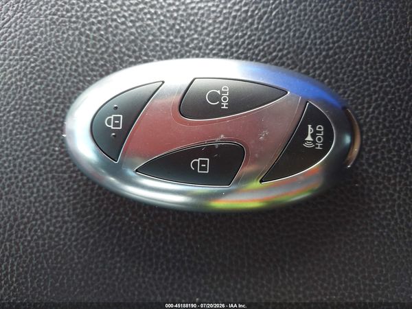 2025 HYUNDAI KONA SE