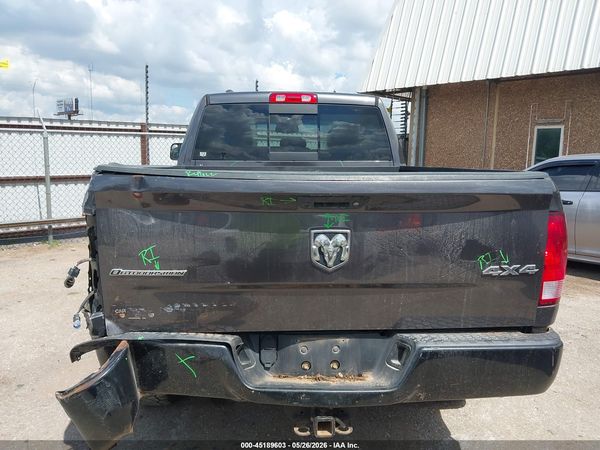 2016 RAM 1500 SLT