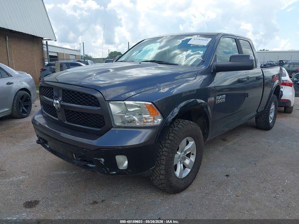 2016 RAM 1500 SLT