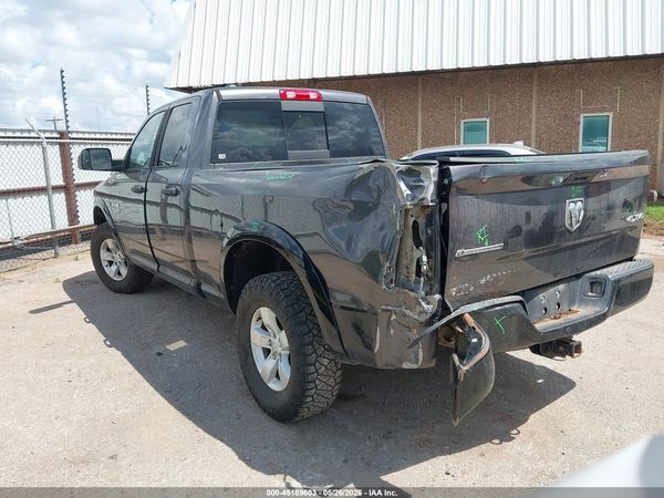 2016 RAM 1500 SLT