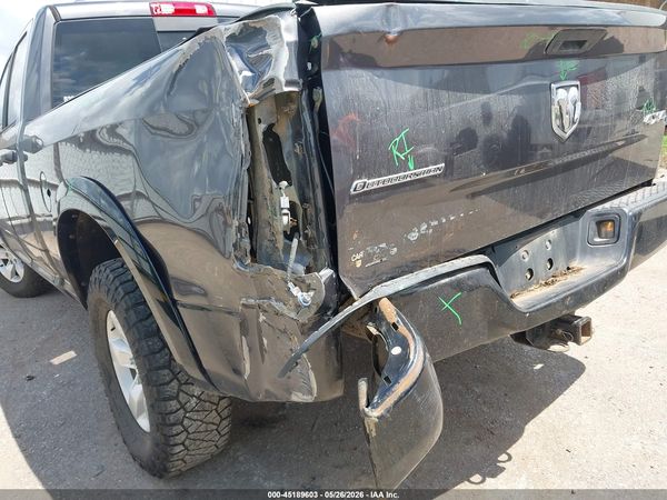 2016 RAM 1500 SLT