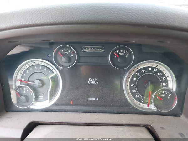 2016 RAM 1500 SLT