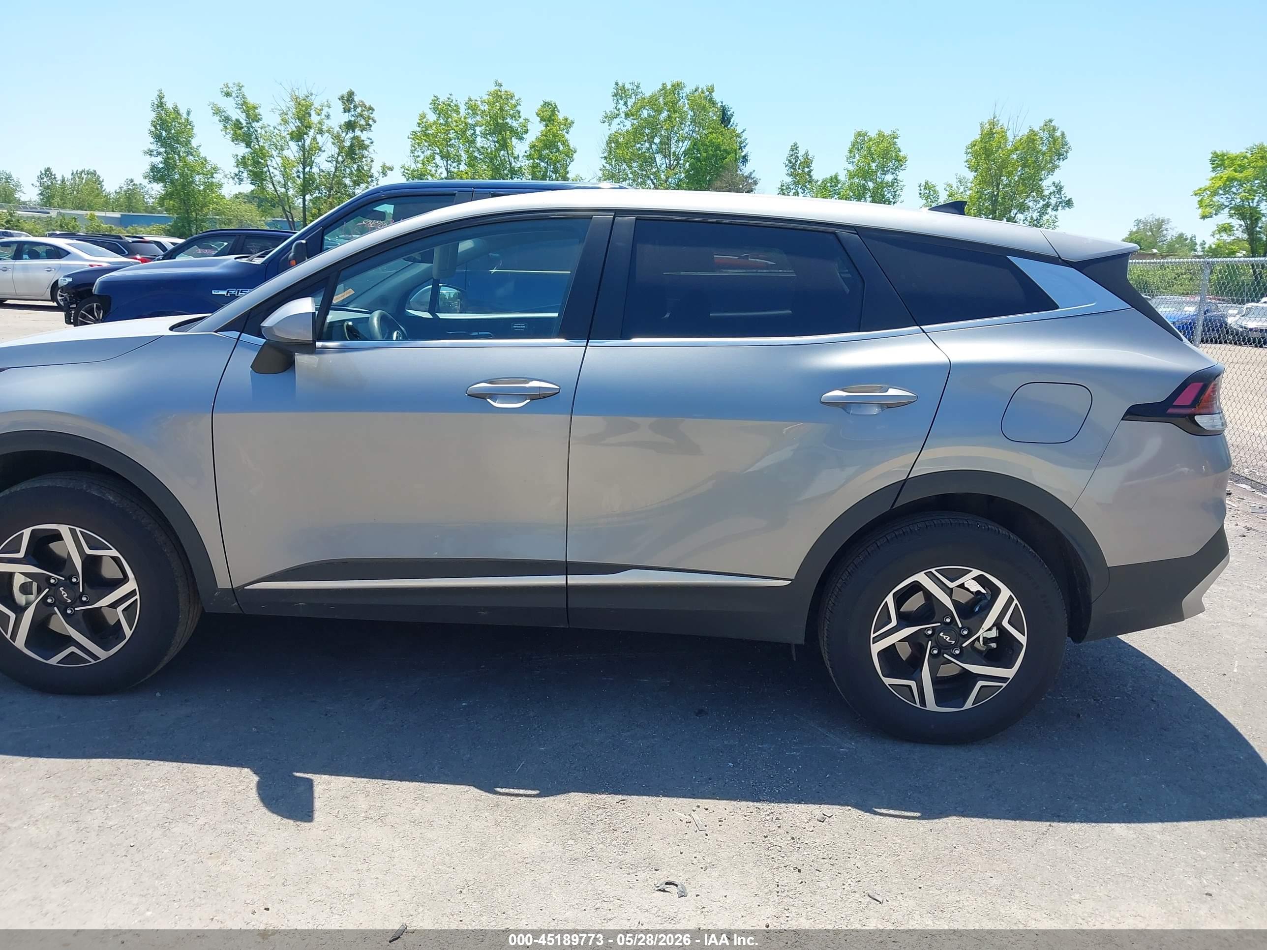 2025 KIA SPORTAGE LX