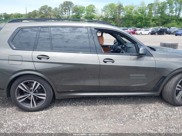 2025 BMW X7 XDRIVE40I