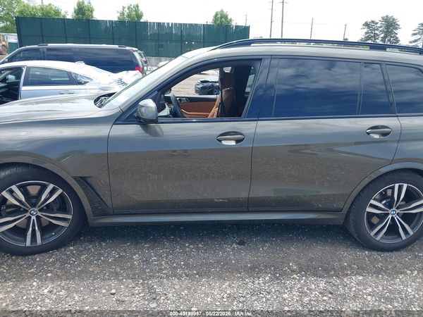 2025 BMW X7 XDRIVE40I