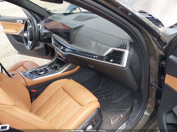 2025 BMW X7 XDRIVE40I