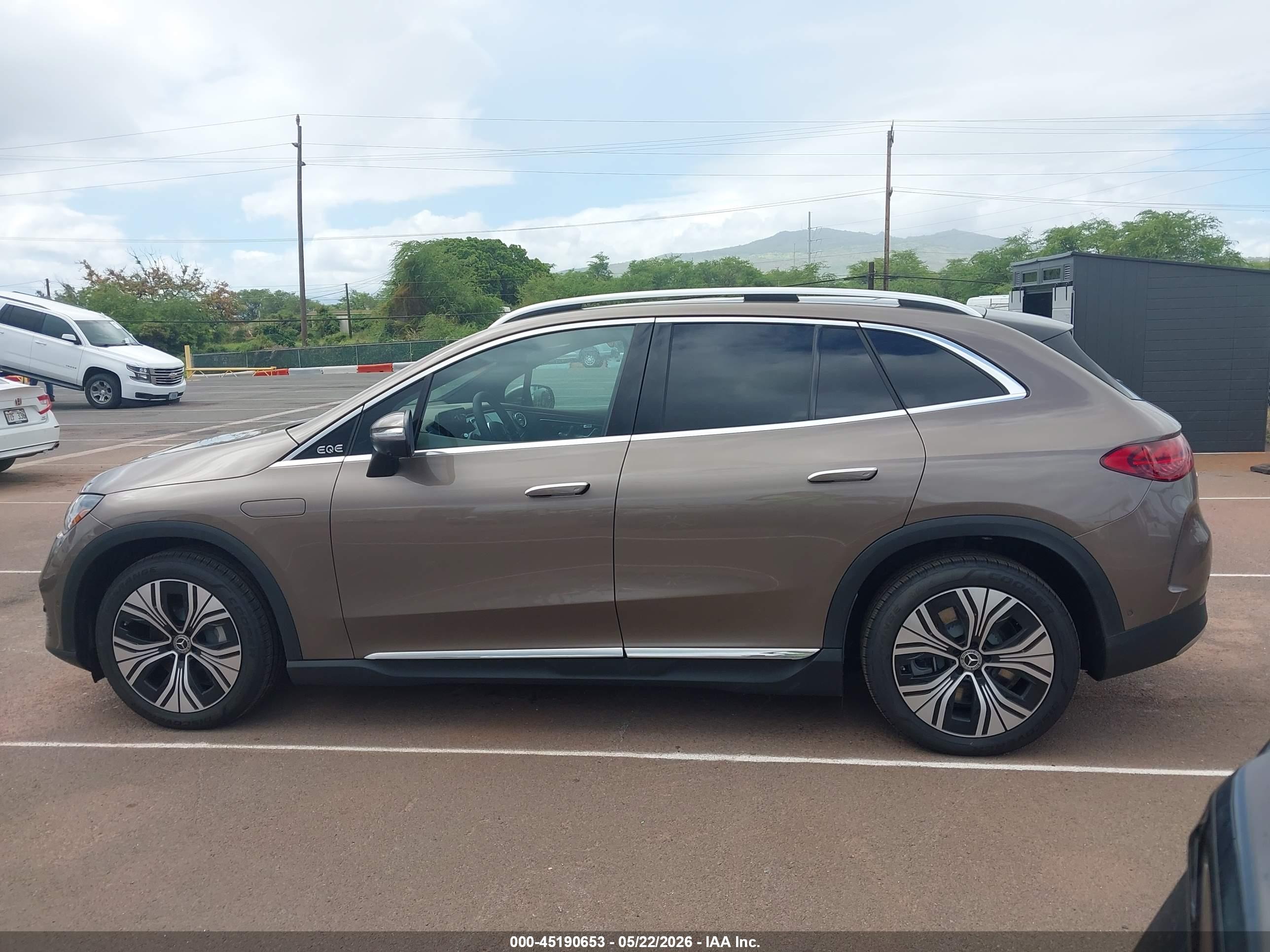 2026 MERCEDES-BENZ EQE 320+ SUV EQE320+
