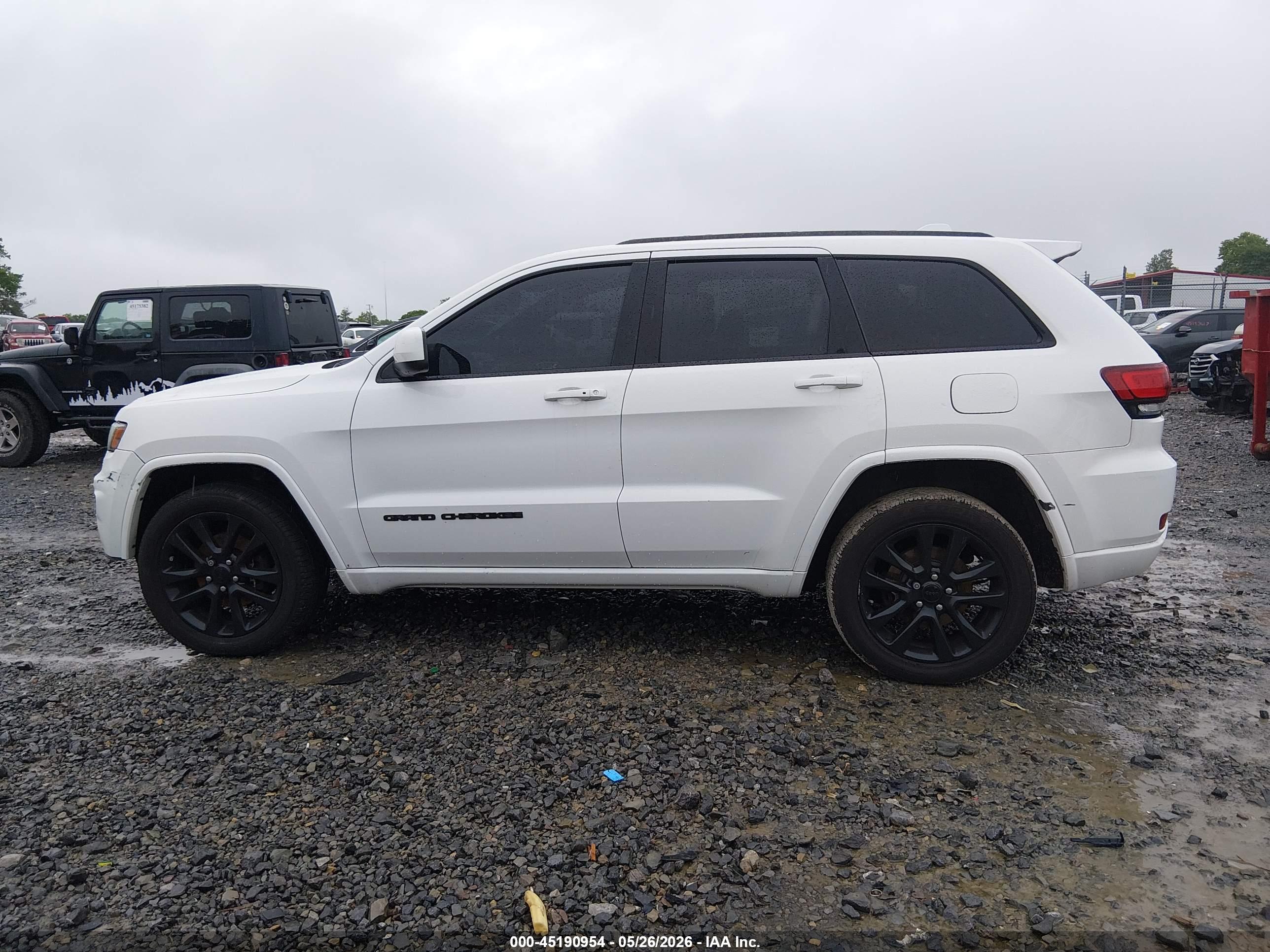 2017 JEEP GRAND CHEROKEE ALTITUDE 4X4