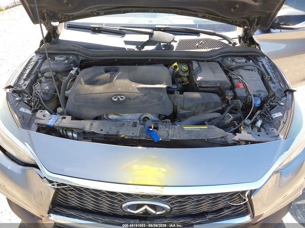 2017 INFINITI QX30 LUXURY/PREMIUM