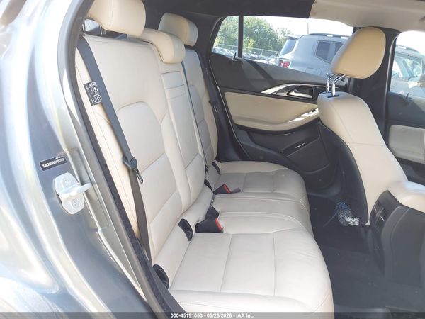 2017 INFINITI QX30 LUXURY/PREMIUM