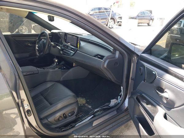 2025 LEXUS ES 300H LUXURY
