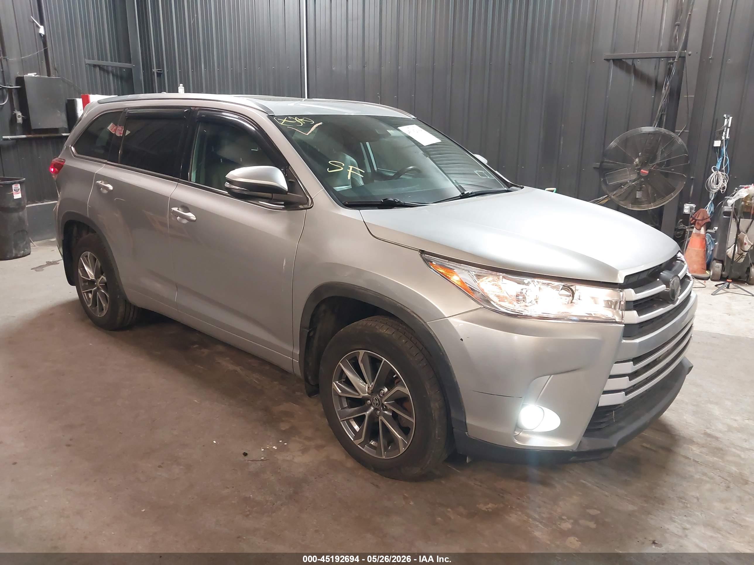 2018 TOYOTA HIGHLANDER XLE
