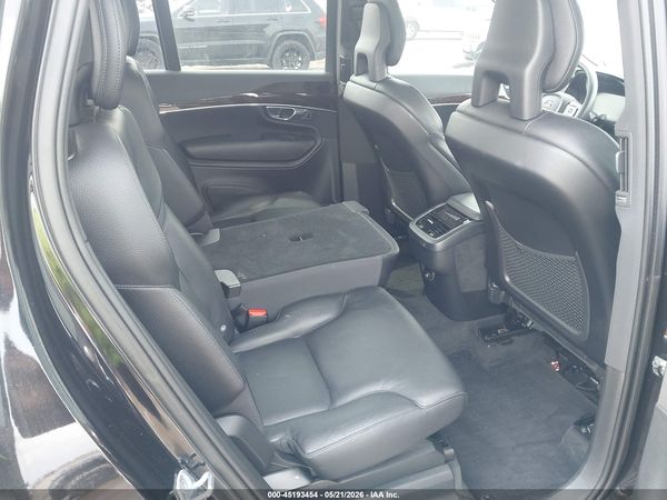2016 VOLVO XC90 T6 MOMENTUM