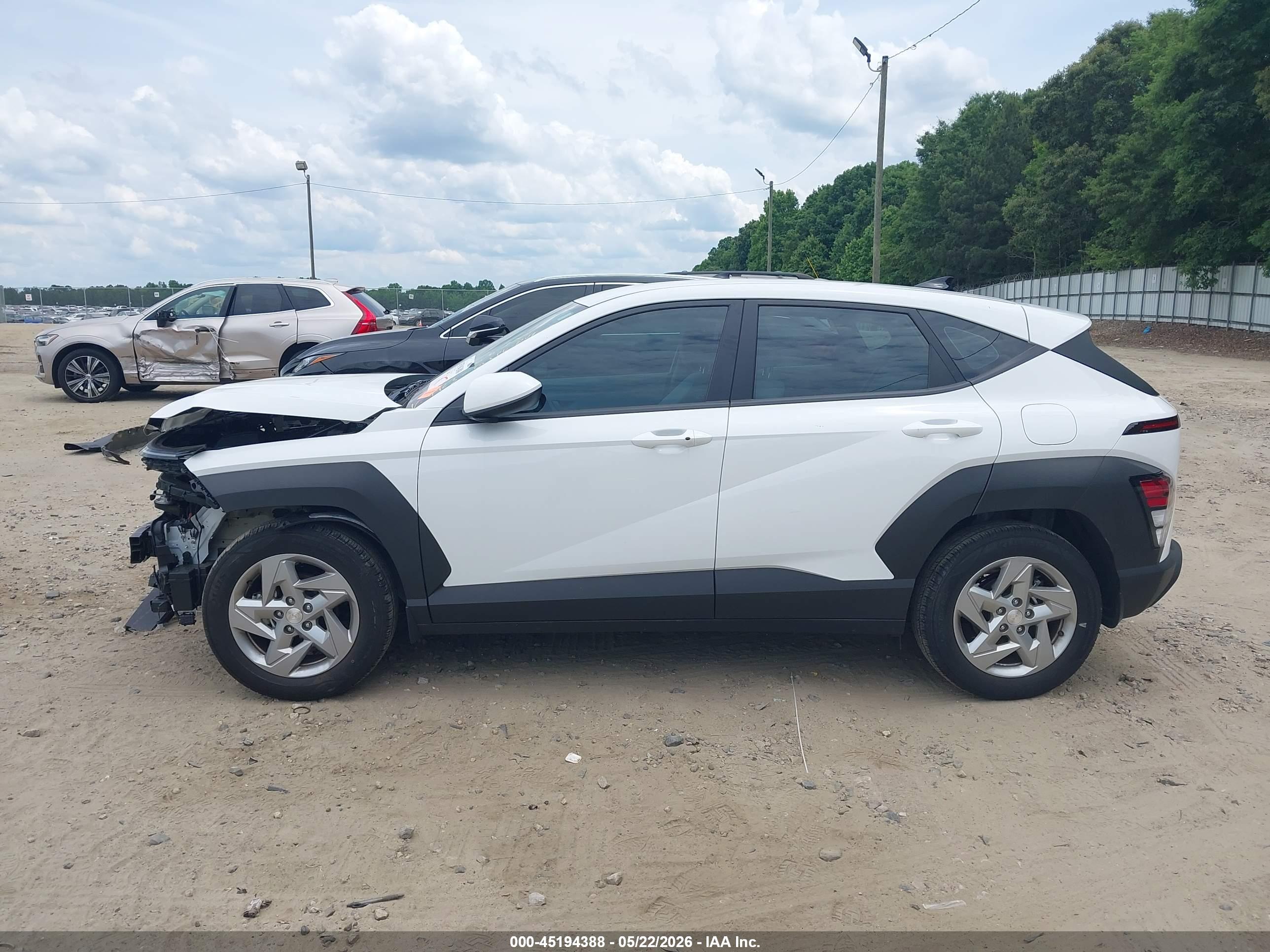 2025 HYUNDAI KONA SE