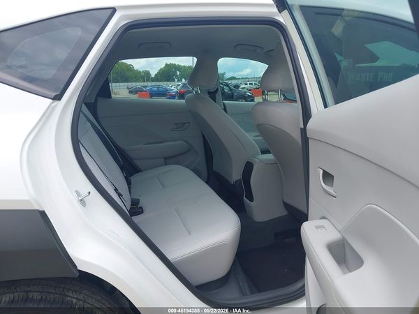 2025 HYUNDAI KONA SE