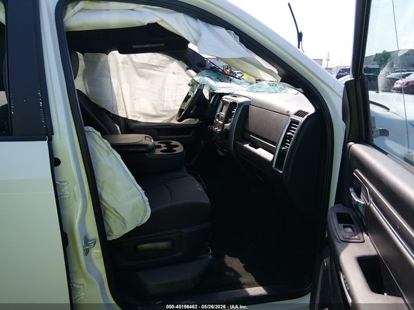 2024 RAM 1500 CLASSIC SLT / Warlock