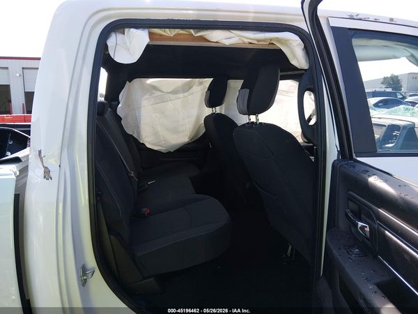 2024 RAM 1500 CLASSIC SLT / Warlock