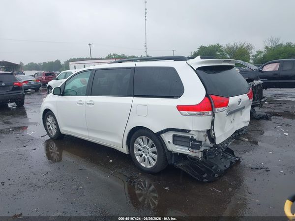 2014 TOYOTA SIENNA LIMITED V6 7 PASSENGER