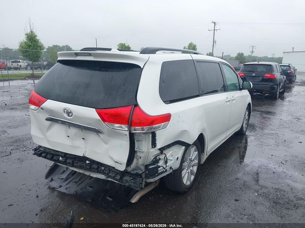 2014 TOYOTA SIENNA LIMITED V6 7 PASSENGER
