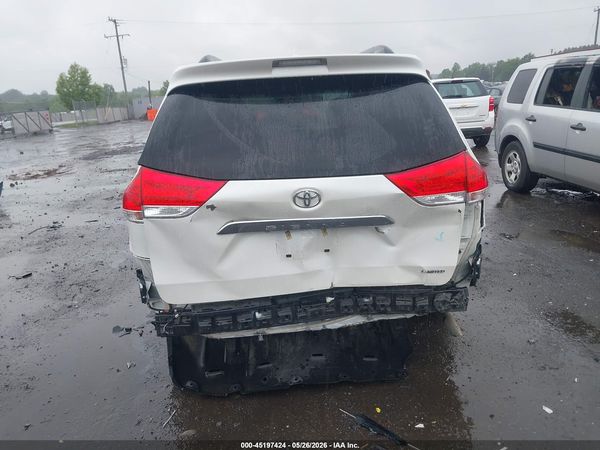2014 TOYOTA SIENNA LIMITED V6 7 PASSENGER