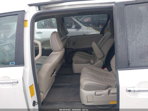2014 TOYOTA SIENNA LIMITED V6 7 PASSENGER