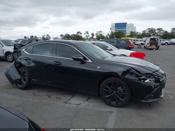 2022 LEXUS ES 300H F SPORT