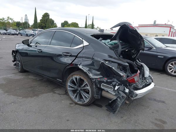 2022 LEXUS ES 300H F SPORT
