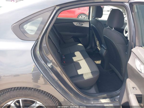 2023 KIA FORTE LXS