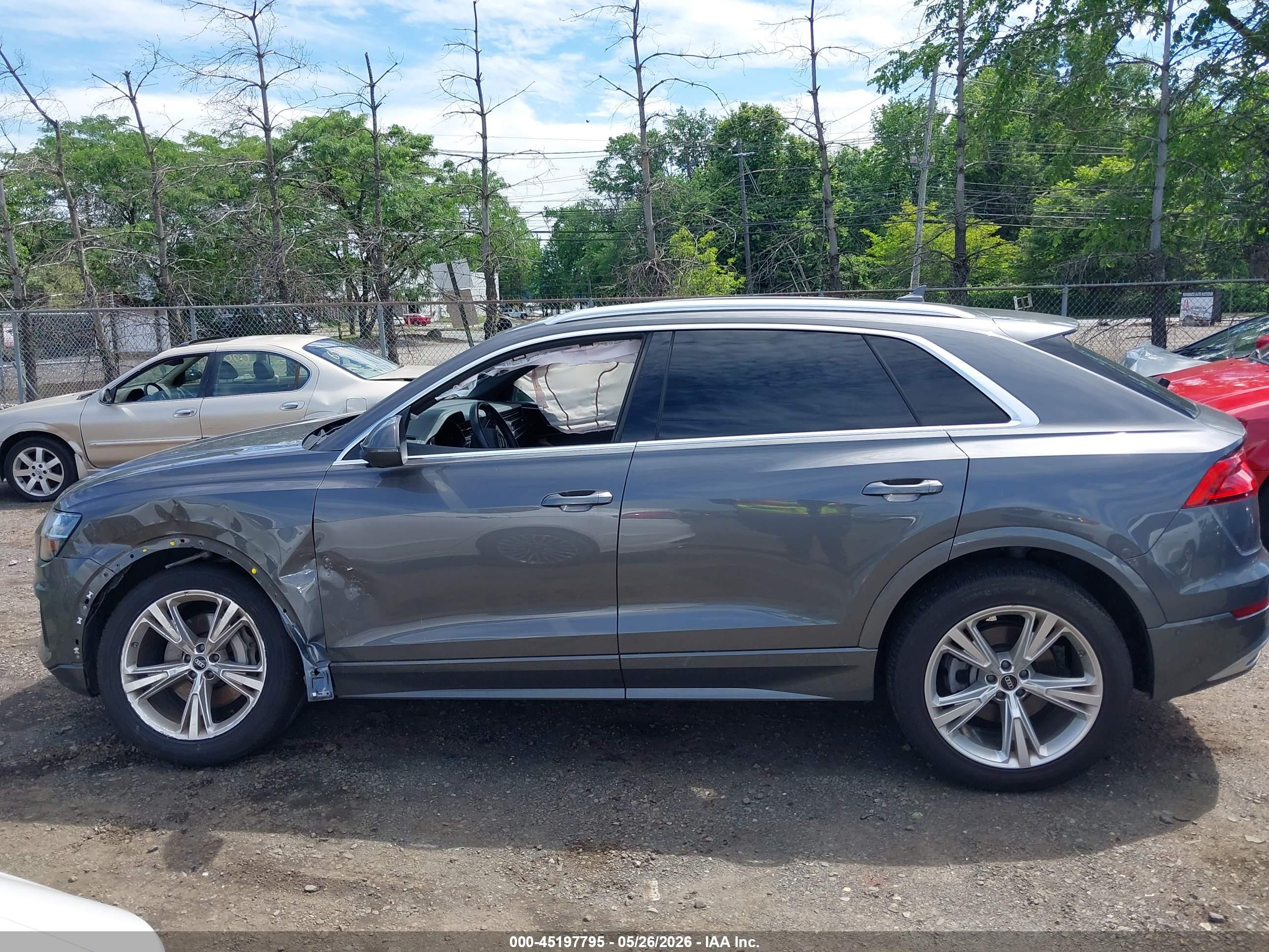 2023 AUDI Q8
