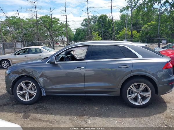 2023 AUDI Q8