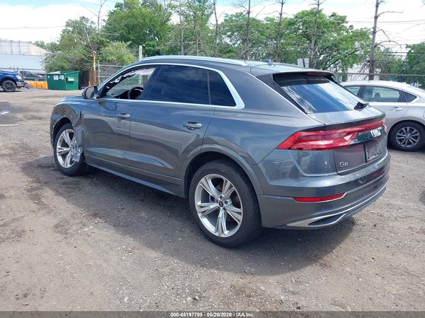 2023 AUDI Q8